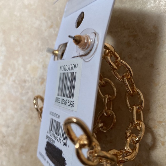 Nordstrom Brand Gold Earrings . NWT - Picture 3 of 3